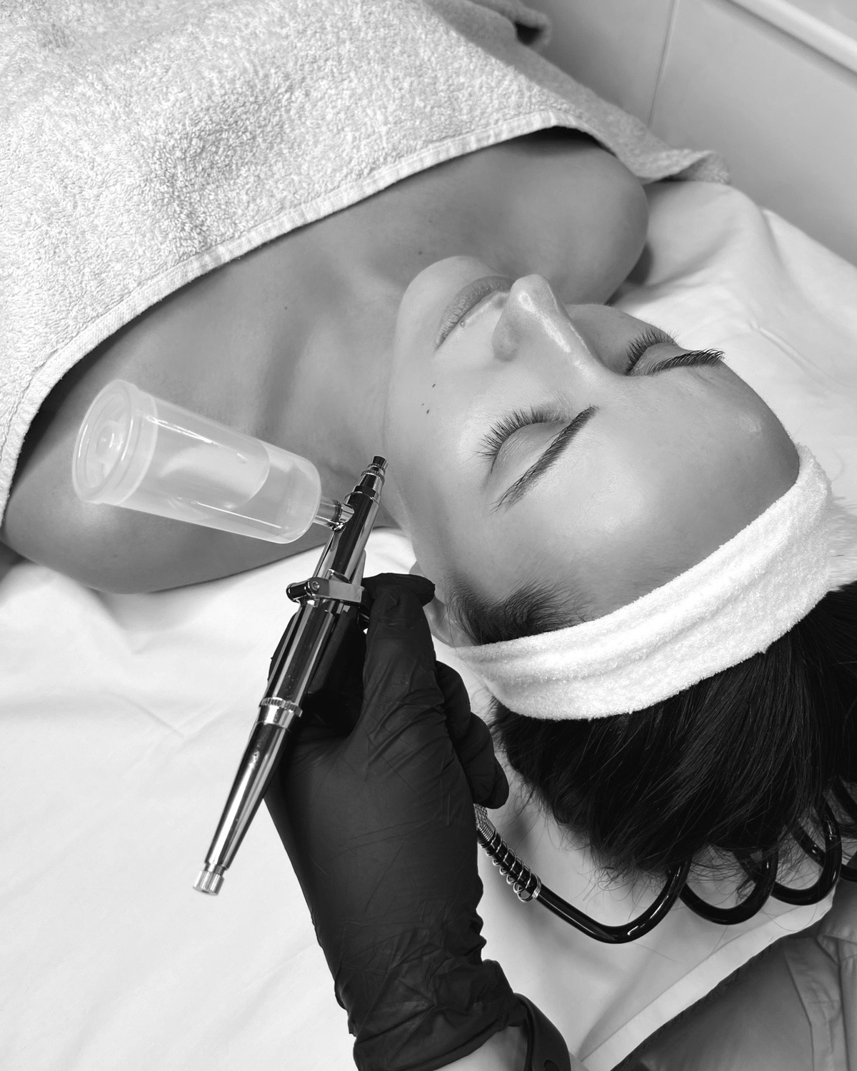 <span style="font-weight: bold;">COMETOLOGY </span>